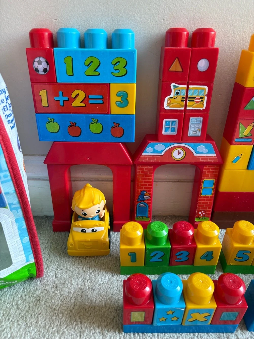 Mega bloks schoolhouse fun, bag of 70 building blocks